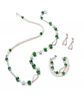 Ródiový náhrdelník DIANE s riečnymi perlami, zeleným granátom a perleťovým kryštálom 92cm