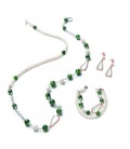 Ródiový náhrdelník DIANE s riečnymi perlami, zeleným granátom a perleťovým kryštálom 92cm