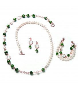 Ružový náhrdelník FRANCINE s riečnymi perlami, zeleným granátom a perleťovým kryštálom 96cm