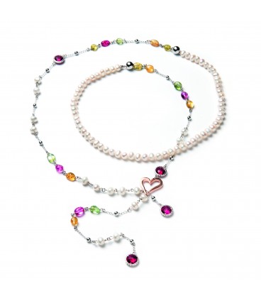 Ródiový náhrdelník CORINNE s riečnymi perlami, kryštálmi fuschsia a farebnými kamienkami 120cm