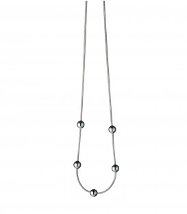 Jednoduchý náhrdelník s ródiovým povrchom a piatimi guľôčkami 45cm